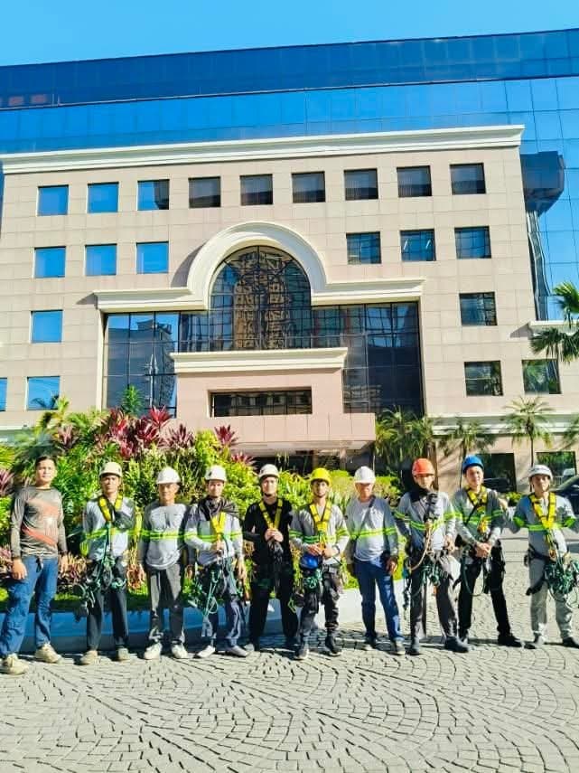 The RSD rope-access crew in full harness